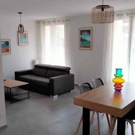 Appartement Terre Et Mer Hyeres Exterior photo