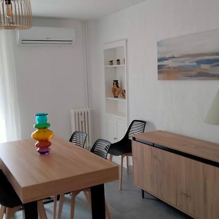 Appartement Terre Et Mer Hyeres Exterior photo