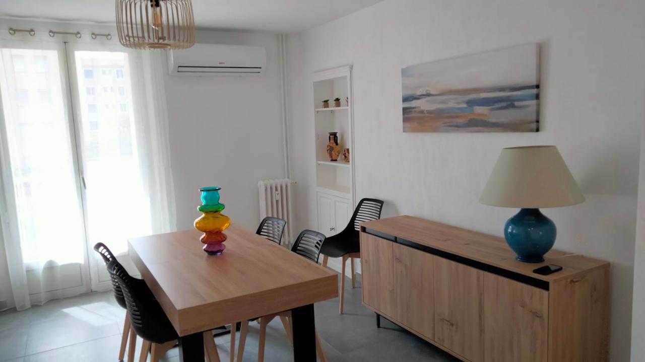 Appartement Terre Et Mer Hyeres Exterior photo